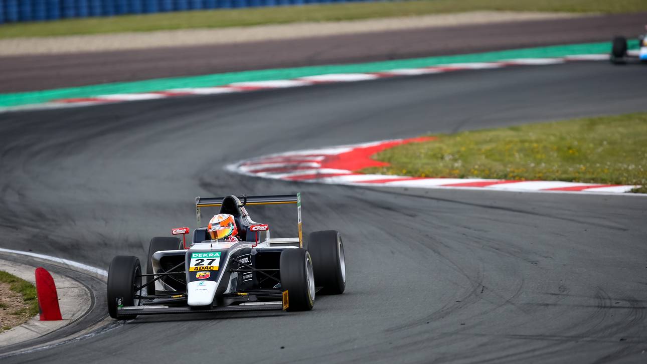 Nielsen feiert Start-Ziel-Sieg