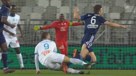 Beim torlosen Remis zwischen Bordeaux und Marseille fehlen zwar die Tore, nicht aber die Karten. OM kassiert binnen vier Minuten zwei rote Karten, eine davon ist die Kategorie dunkelrot.