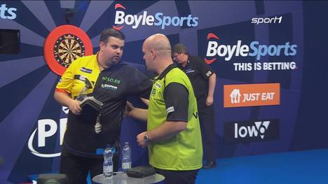 Michael van Gerwen ist für Gabriel Clemens beim Grand Slam of Darts eine Nummer zu groß. Der Deutsche verliert deutlich mit 1:5 und trifft nun auf Adam Hunt. 