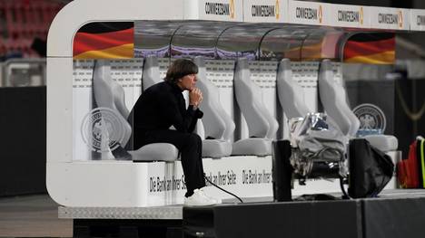 Bundestrainer Joachim Löw ärgert sich über die UEFA