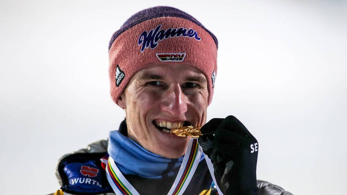 Karl Geiger gewann bei der Skiflug-WM 2020 in Planica Gold im Einzel und Silber mit dem deutschen Team