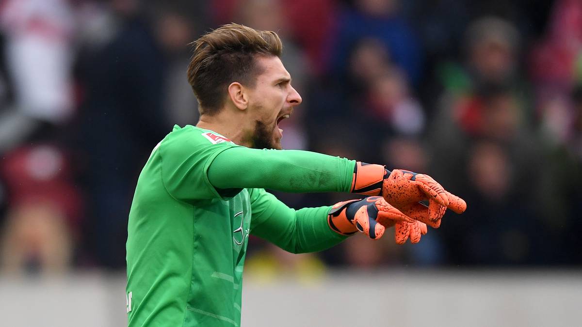 Neuzugänge/Abgänge: Ron-Robert Zieler kehrte nach Jahren bei Leicester City (2016/2017) und dem VfB Stuttgart (2017 bis 2019) zurück zu 96 und ist die Leitfigur schlechthin im neuen System. Er erhielt einen Vierjahresvertrag, das unterstreicht die Bedeutung von Zieler