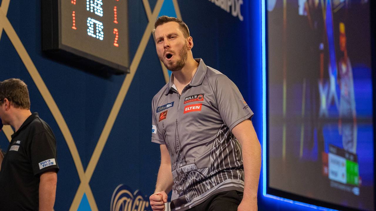 Hass-Posts: Hopp wehrt sich