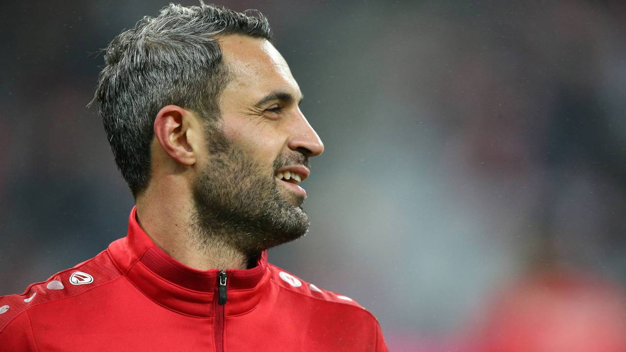 Bayer im Tor mit Özcan statt Leno?