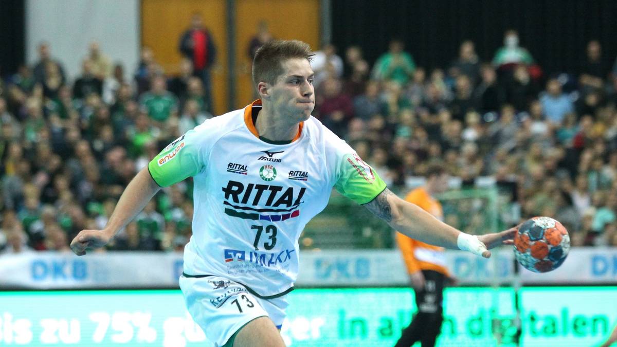 TVB STUTTGART - ZUGÄNGE: Jerome Müller (Eulen Ludwigshafen), Viggo Kristjansson (HSG Wetzlar), Primoz Prost (Wilhelmshavener HV)
ABGÄNGE: Manuel Späth (FC Porto/POR), David Schmidt (Bergischer HC), Robert Markotic (SG Ratingen), Christian Zeitz (GWD Minden), Nick Lehmann (SG BBM Bietigheim, Zweifachspielrecht)