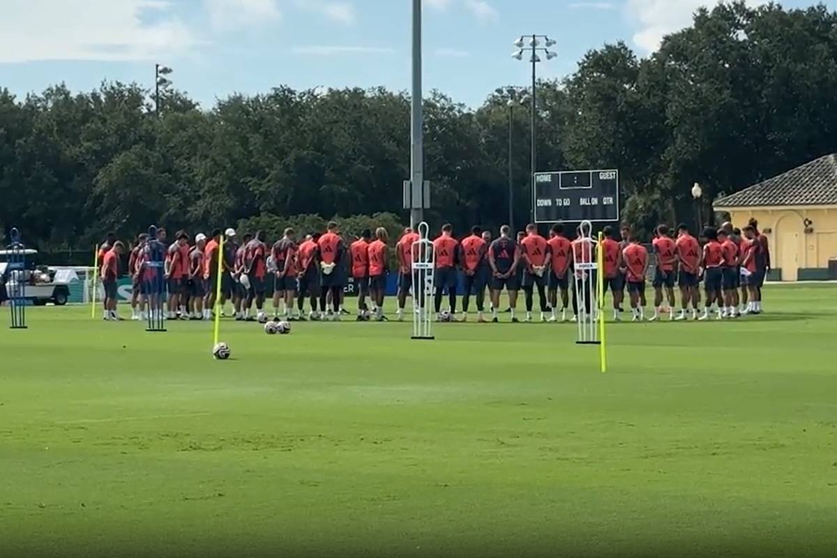 Schweigeminute beim FC Bayern