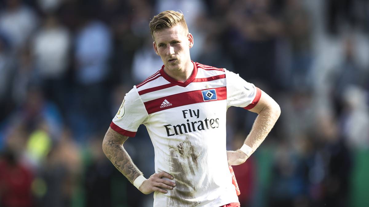 ANDRÉ HAHN (2017) – Für sechs Millionen aus Gladbach verpflichtet, soll der Rechtsaußen die Offensive beleben. Mit überschaubarem Erfolg: In 24 Spielen erzielte der 28-Jährige lediglich drei Treffer und gehört dem ersten Hamburger Abstiegskader an