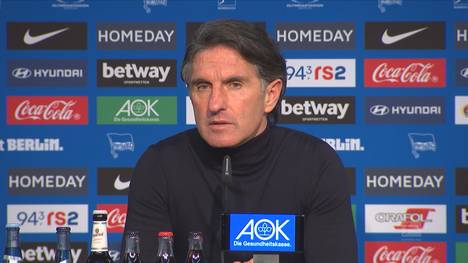 Nach der Pleite von Hertha BSC gegen Werder Bremen kursieren schnell Gerüchte über das Aus von Bruno Labbadia. Der Berliner Trainer reagiert irritiert.