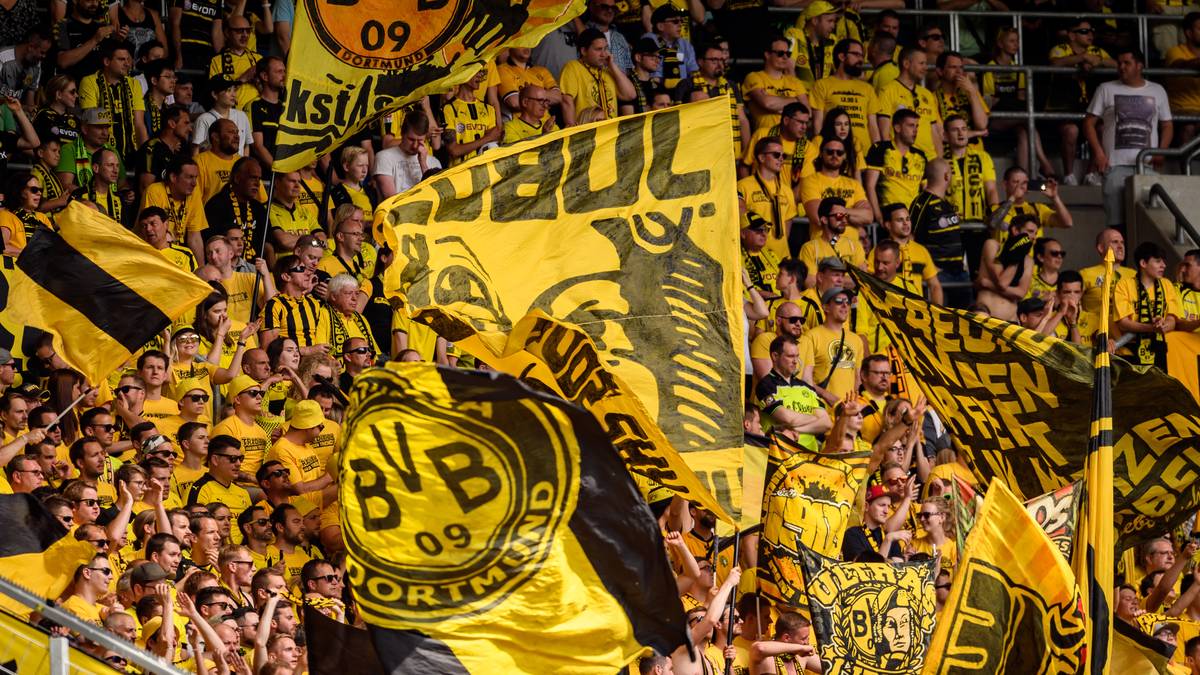 PLATZ 1 - BORUSSIA DORTMUND: 55.500 Dauerkarten, 500 mehr als im Vorjahr