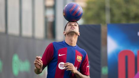 João Cancelo hat sich seinen Kindheitswunsch erfüllen können und läuft in dieser Saison für die Katalanen auf.