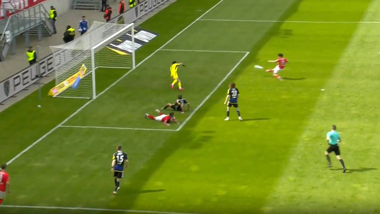 1. FC Saarbrücken - Hallescher FC (Highlights)