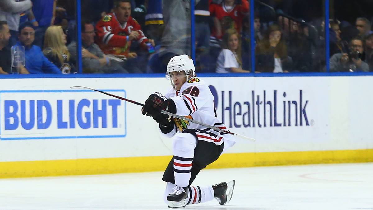 PATRICK KANE: Der Blackhawk gewann in der letzten Saison erst als zweiter US-Amerikaner die Hart Memorial Trophy als wertvollster Spieler der Saison. Mit 106 Punkten war der 27-Jährige Topscorer der vergangenen NHL-Saison. Seine Blackhawks scheiterten dieses Jahr jedoch bereits in der ersten Playoff-Runde