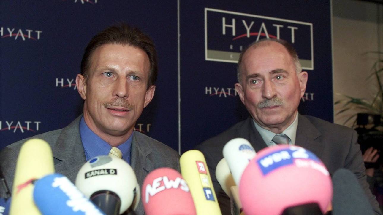 Werner Hansch an der Seite von Christoph Daum (r.)