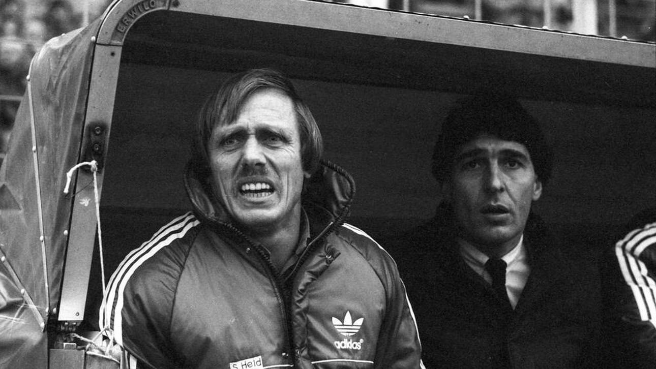 Siegfried Held (li.) und Rudi Assauer - nach einer Spielerrevolte muss der Trainer seinen Hut nehmen