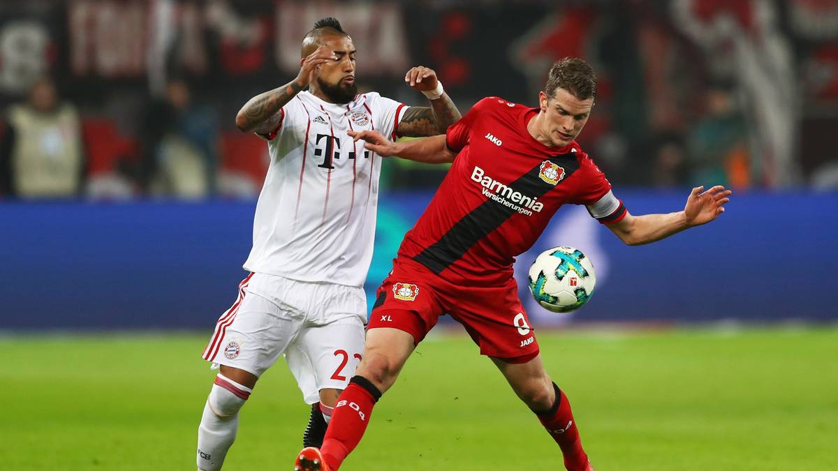 LARS BENDER: Räumt im zentralen Mittelfeld gewohnt rustikal ab, ist aber hin und wieder nicht gedankenschnell genug. SPORT1-Note: 3,5 