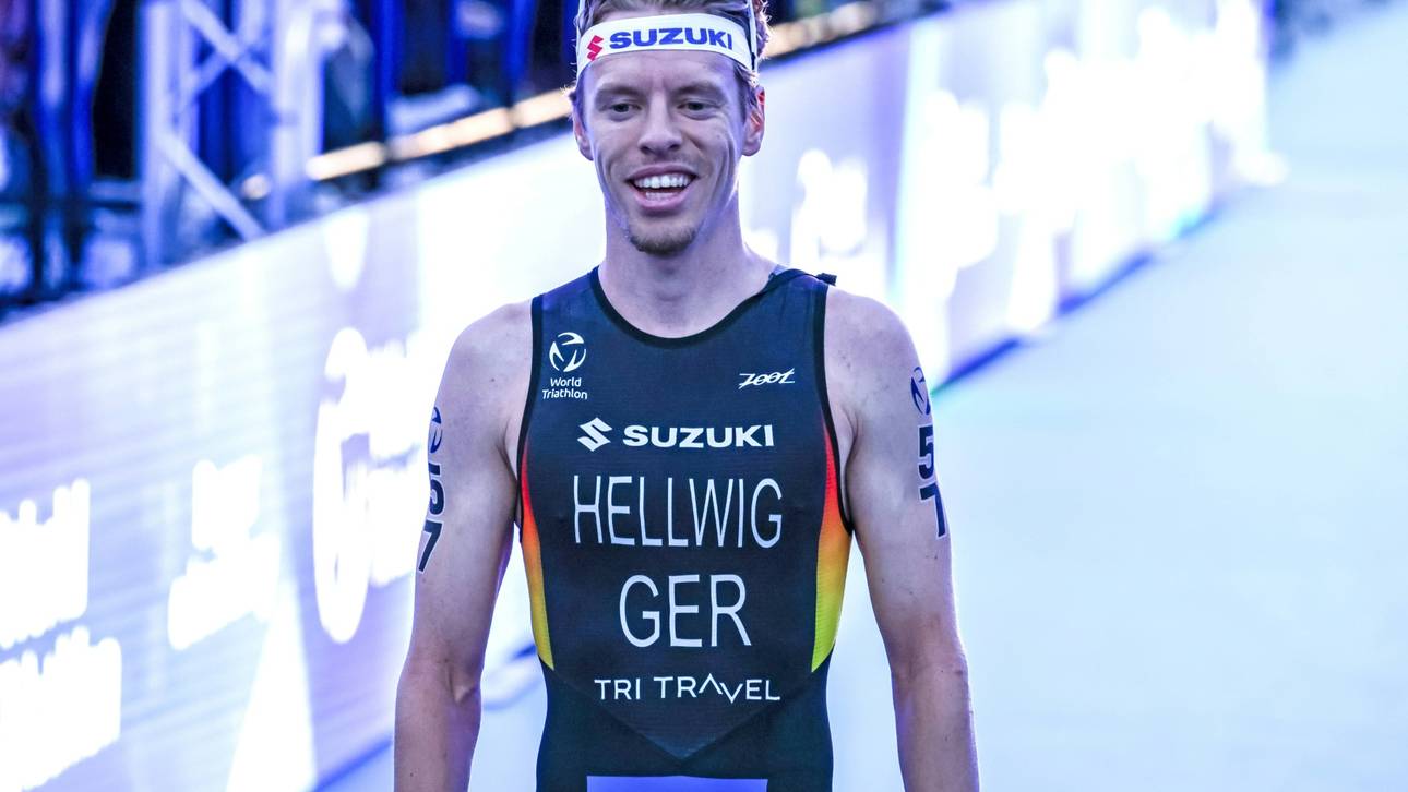 Deutscher Triathlet auf Podium