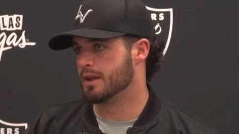 Raiders-Quarterback Derek Carr findet nach dem Comeback seiner Mannschaft lobende Worte für seinen Kicker. Gegen die Browns feierten die Raiders den vierten Sieg in Folge.