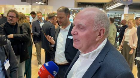 Bayerns Ehrenpräsident Uli Hoeneß hat Torhüter Manuel Neuer am Rande der ISPO vehement verteidigt und lässt Dampf ab.