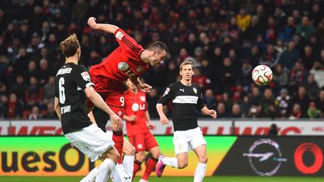 Josip Drmic trifft zum 2:0 gegen den VfB Stuttgart