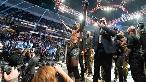 Francis Ngannou ist weiterhin Schwergewichts-Champion der UFC