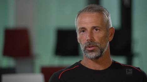 RB Leipzigs Trainer Marco Rose blickt auf die neue Saison. Ein klares Saisonziel will der Coach nicht aussprechen, nennt dabei allerdings Vorbilder.