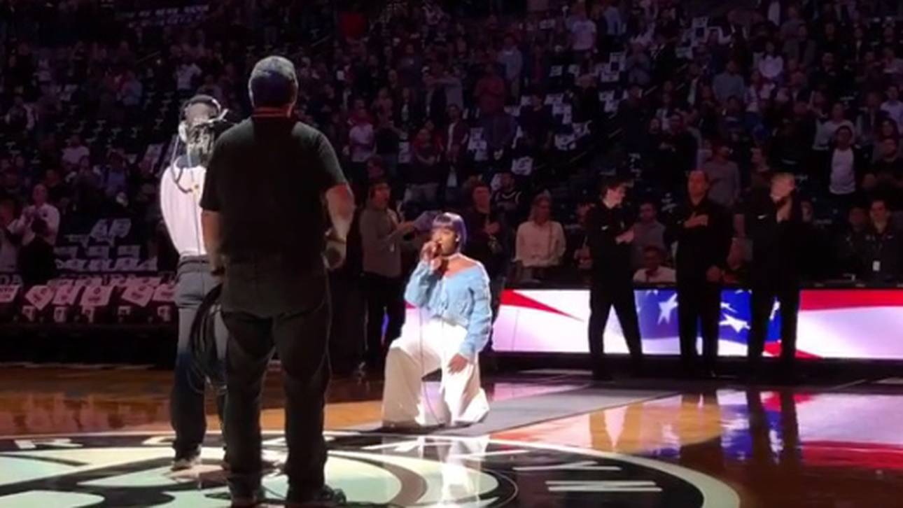 NBA-Spiel: Sängerin kniet bei Hymne