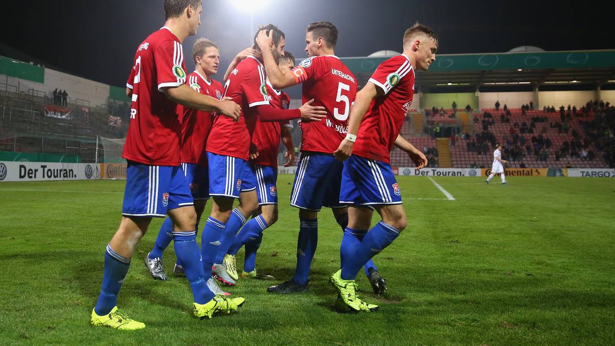Der Außenseiter aus dem Münchner Umland schaltet in der ersten Runde mit dem FC Ingolstadt sogar schon einen Bundesligisten aus
