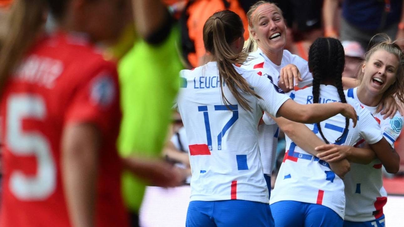 Niederlande ziehen ins Viertelfinale ein