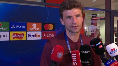 Eine Szene erregt nach dem Drama gegen Arsenal die Gemüter besonders! Thomas Müller wütet nach dem Spiel über die Schiedsrichter-Entscheidung. 