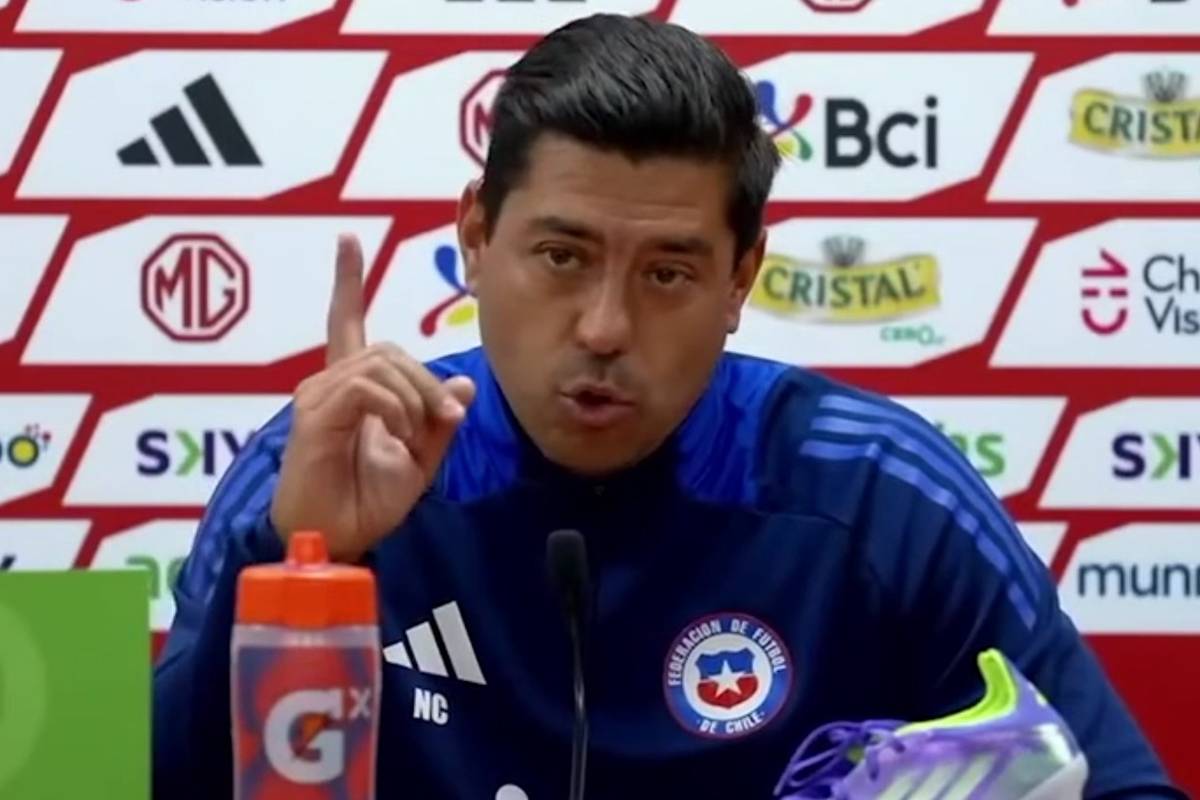 Chile-Trainer Nicolas Cordova kritisiert auf einer PK in beherzter Art und Weise die Nachwuchsarbeit im eigenen Land.