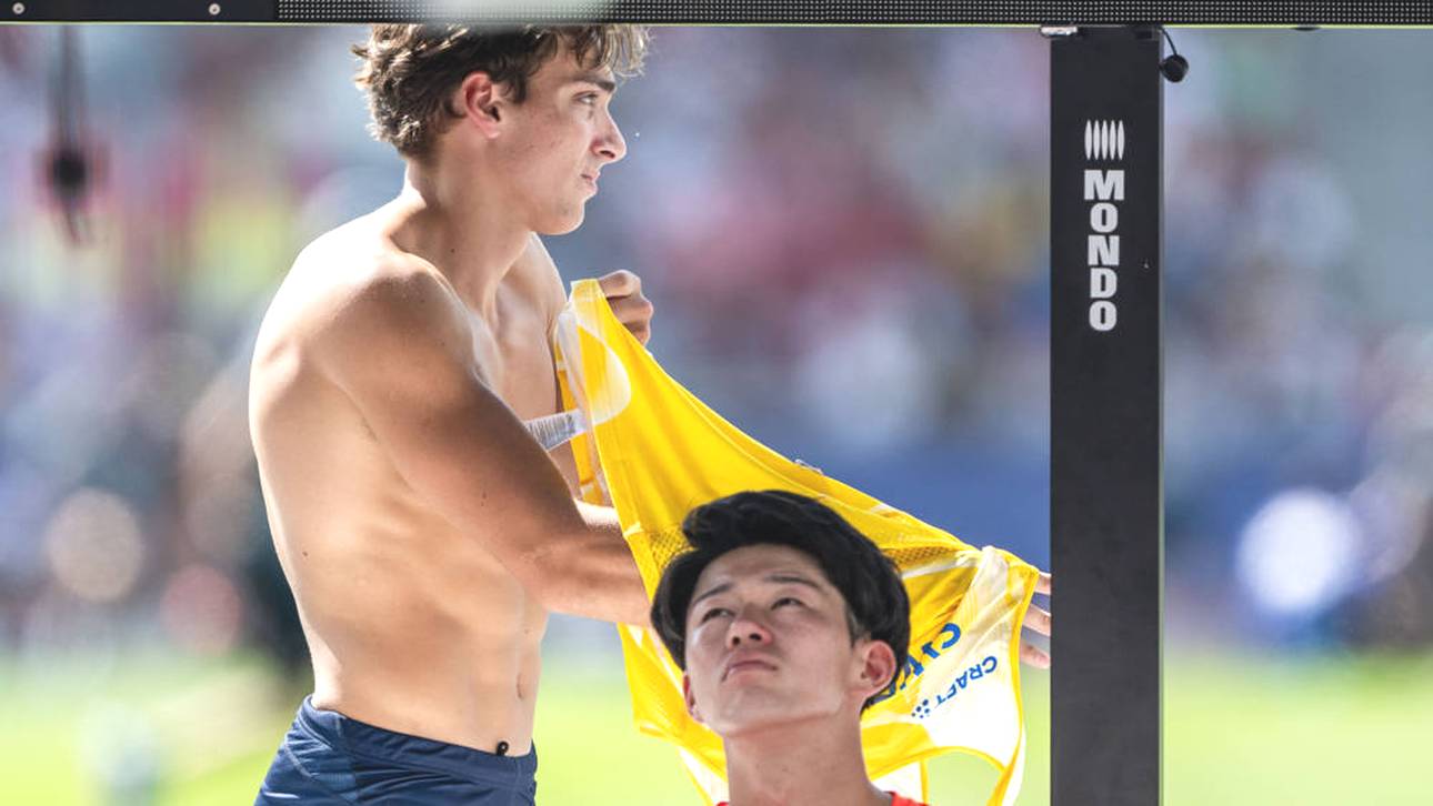 Superstar gibt Rivale Autogramm