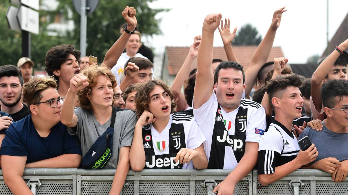 Immer wieder singen sie "Cristiano, bring uns die Champions League". Ein verständlicher Wunsch, schließlich liegt der letzte Triumph bereits 22 Jahre zurück
