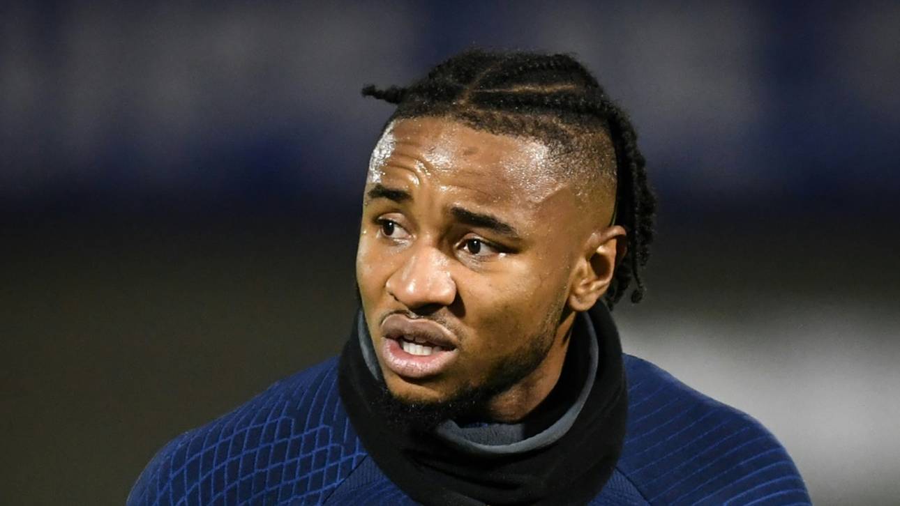 Riss des Außenbandes bei Leipzigs Nkunku