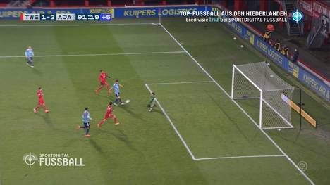 Klaas-Jan Huntelaar wird bei Ajax gegen Twente in der 89. Minute eingewechselt und dreht dann richtig auf. Dem Ex-Schalker gelingt innerhalb von drei Minuten ein Doppelpack.