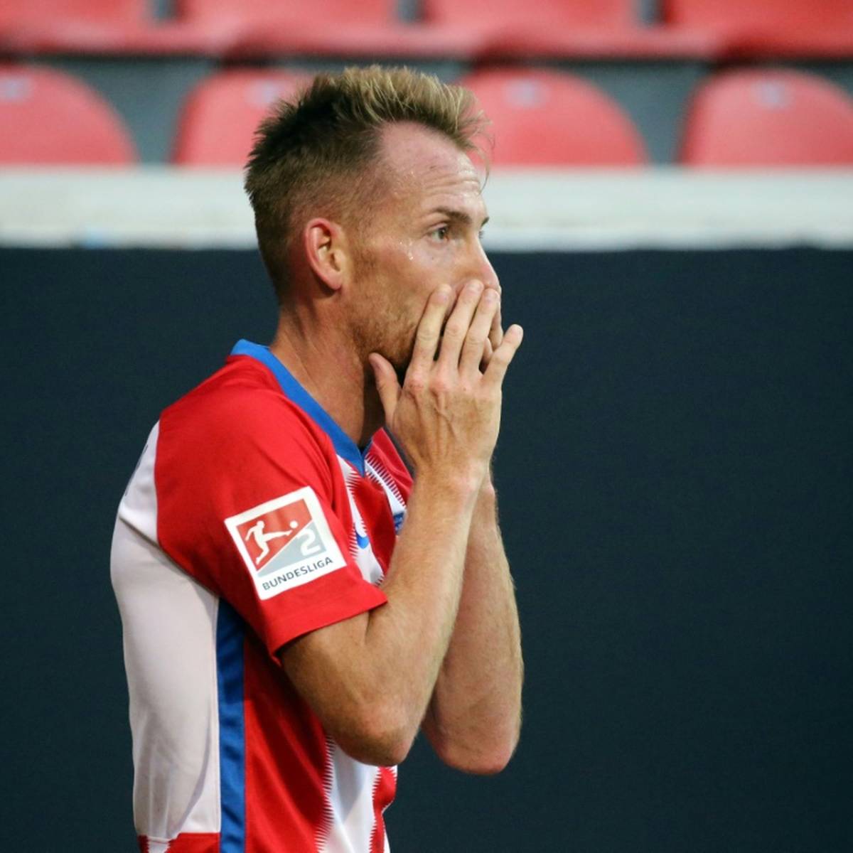 Sv Waldhof Spieler Gehalt - Schnatterer Wechselt Zu Drittligist Waldhof Mannheim