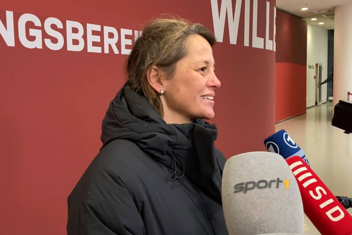 Nach dem starken 3:1-Heimsieg der FC Bayern Frauen in der Champions-League gegen den FC Barcelona hat sich die Bianca Rech, Sportliche Leitung des FCB, über die 24.000 Zuschauer und die Zukunft in der Allianz Arena geäußert. 