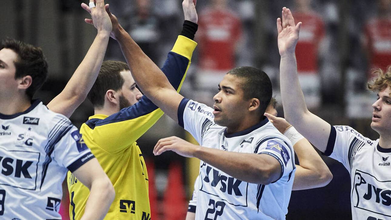 Flensburg hält mit Kiel Schritt