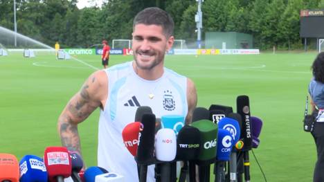 Rodrigo de Paul gilt in der Nationalmannschaft und bei Inter Miami als guter Freund von Lionel Messi. Vor dem Halbfinale sprach der Mittelfeldspieler über das wahrscheinlich letzte WM-Turnier des Ausnahmefußballers.