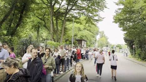 Die deutsche Fußball-Nationalmannschaft erfreut sich wieder großem Zuspruch. Bei der öffentlichen Trainingseinheit im Düsseldorfer am Samstagvormittag wurden sie nach dem Sieg in der Nations League gegen Ungarn von 7.000 Fans gefeiert.