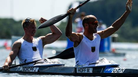 Das Generationenboot um Max Hoff und Jacob Schopf holt Gold bei der Kanu-WM