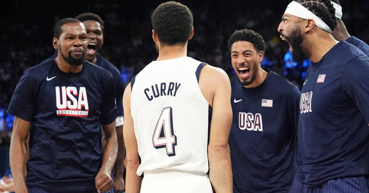 America's Mega Comeback! A tremendous curry performance in the semi-finals