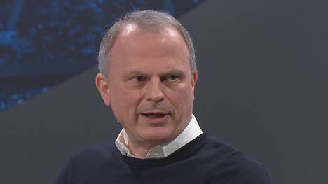 Wie gestaltet sich die Zukunft in der Führungsetage des FC Schalke? Besonders eine Sache stößt Sportvorstand Jochen Schneider sauer auf.