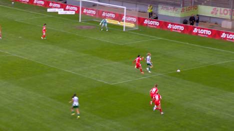 Bei der Bundesliga-Premiere der Frauen des FSV Mainz 05 gegen Werder Bremen kommt es zu einer strittigen Szene. Dabei stellt sich die Frage: Elfmeter - oder nicht?