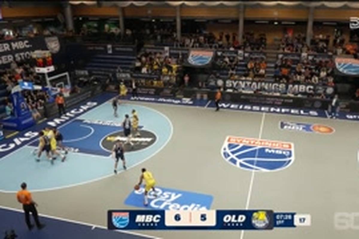 Spiel Highlights zu SYNTAINICS MBC - EWE Baskets Oldenburg