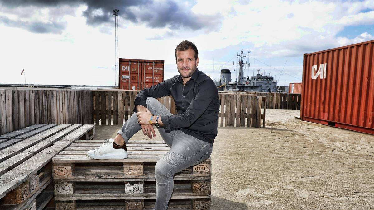 Im August 2018 wechselt van der Vaart zu Midtjyllands Ligakonkurrent Esbjerg - es soll die letzte Station in seiner Profifußballer-Karriere sein