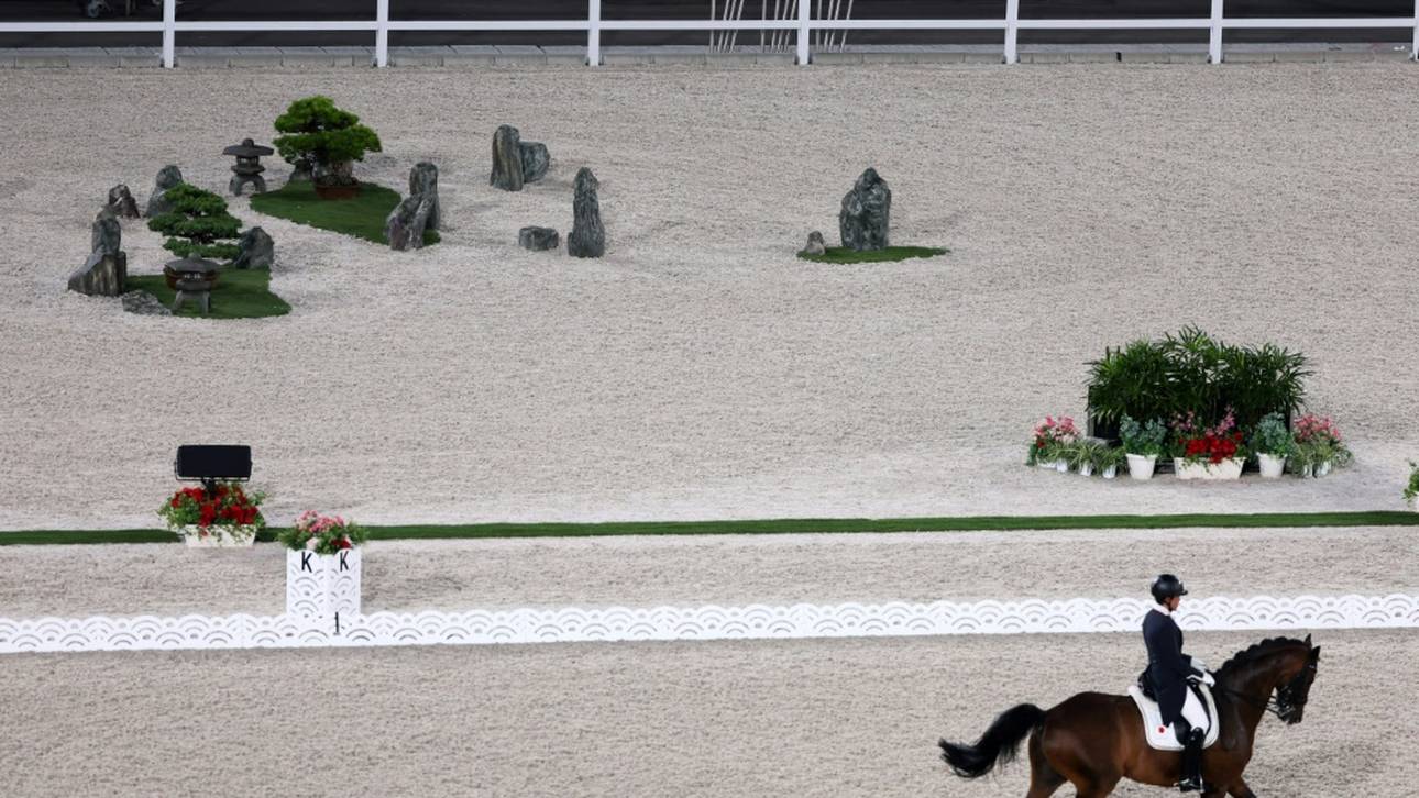 Kröncke gewinnt Dressur-Derby mit Pferdewechsel
