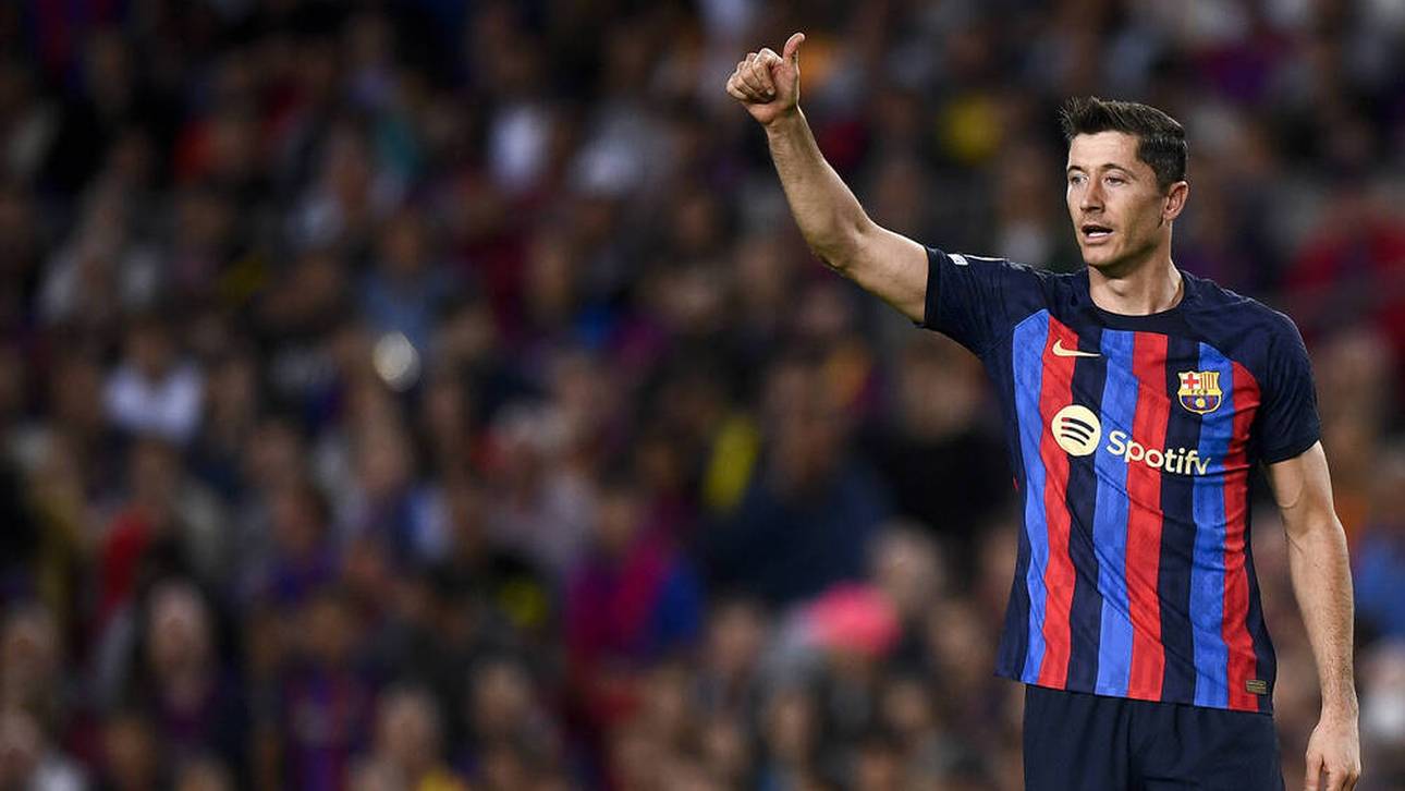 Barca spielt in Drake-Trikots