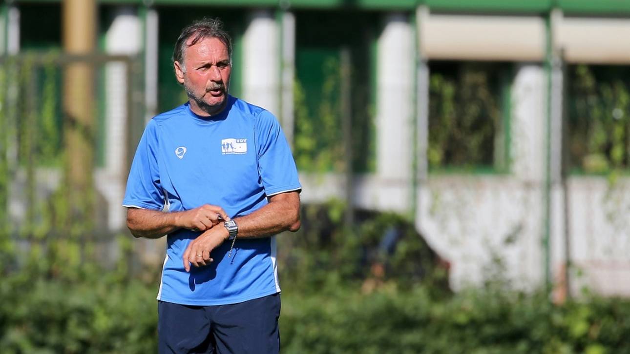 Neururer wartet auf Signale „von richtigen Leuten“ auf Schalke