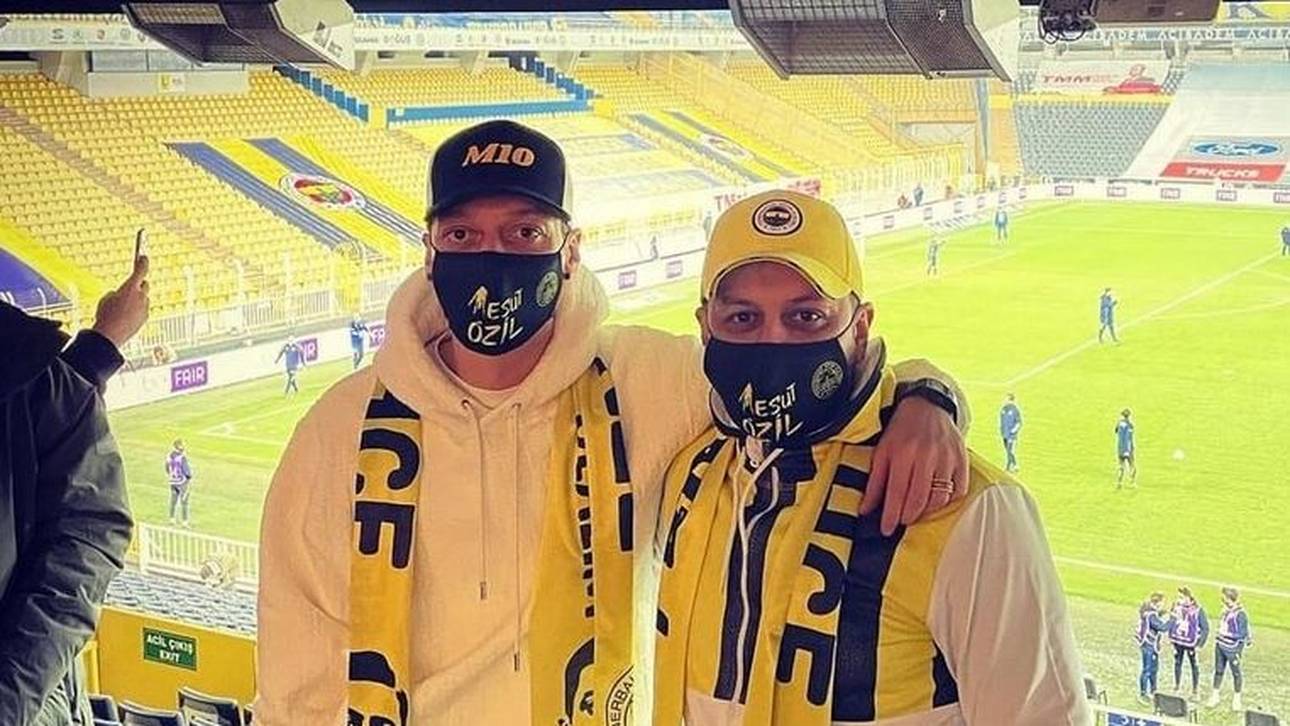 Özil hilft bei Fenerbahce-Sieg