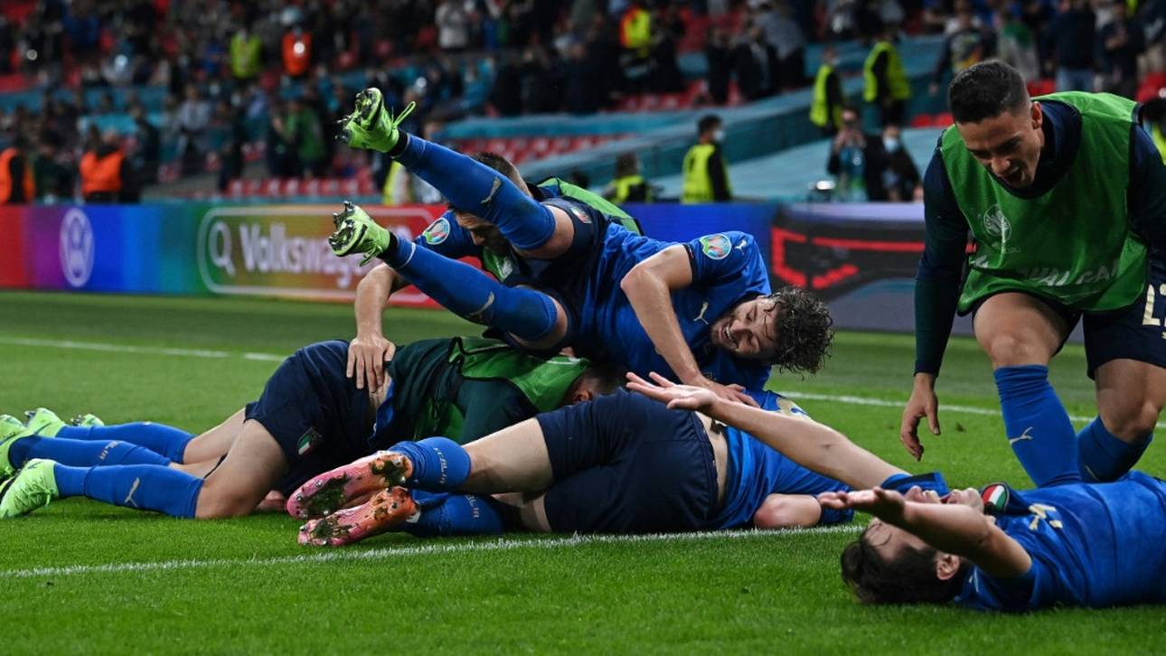 Unbesiegbar: Italien baut Rekord aus und müht sich ins EM-Viertelfinale